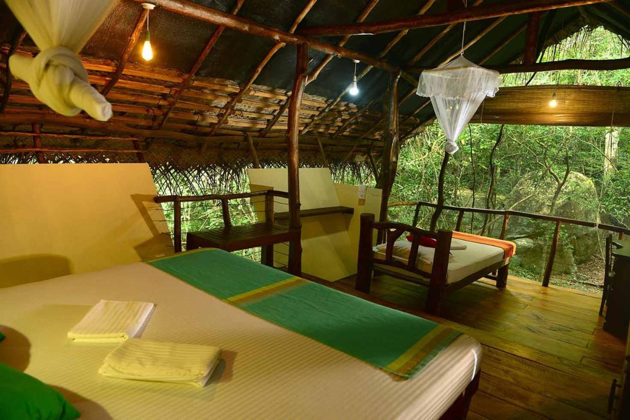 Back Of Beyond - Pidurangala Villa Sigiriya Eksteriør billede